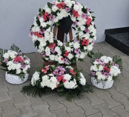 Aranjamente florale Dendiu Funerar Sebes (1)