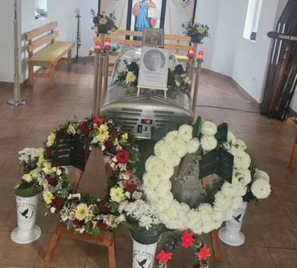 Aranjamente florale Dendiu Funerar Sebes (3)