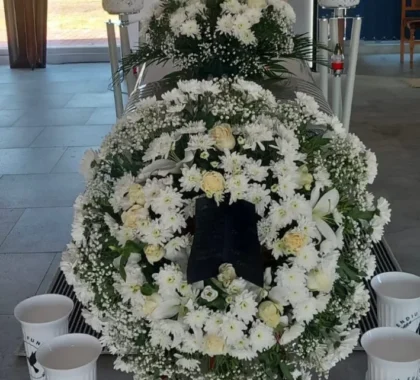 Aranjamente florale Dendiu Funerar Sebes (6)